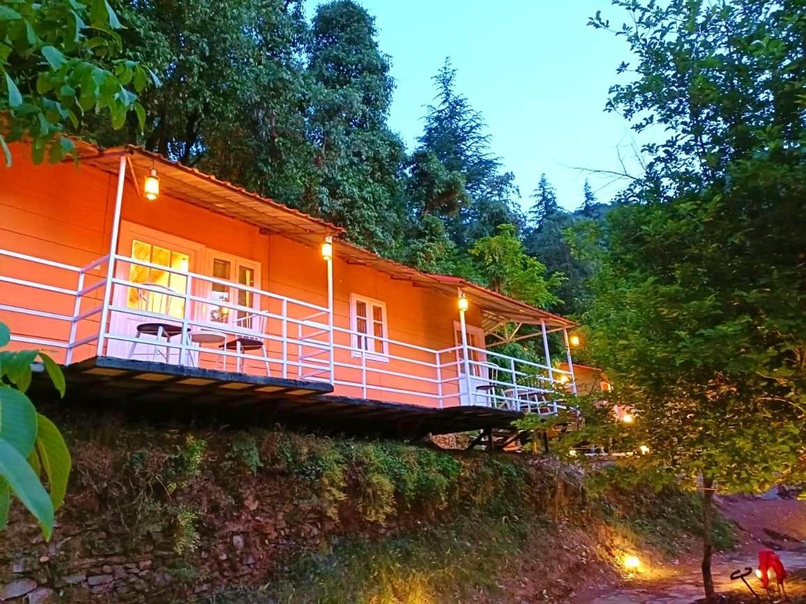 Aaroham Resort, Shimla Exterior photo